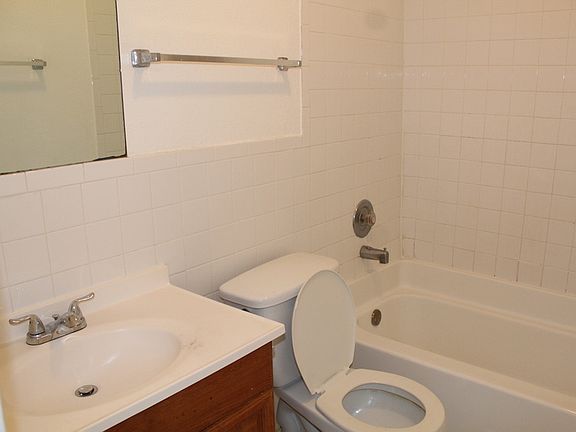 3rd image of 6095 NW 8th St #11226512