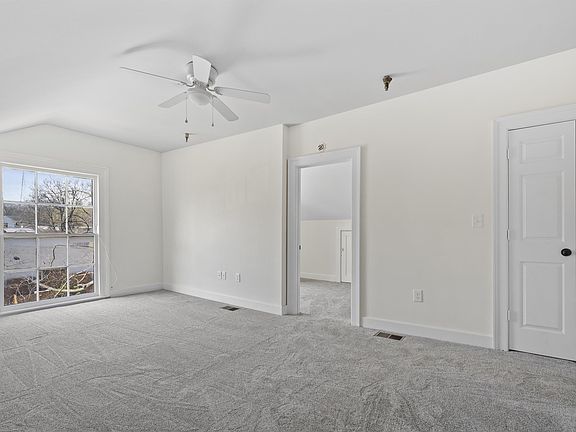2nd image of 212 W 6th St #11200203