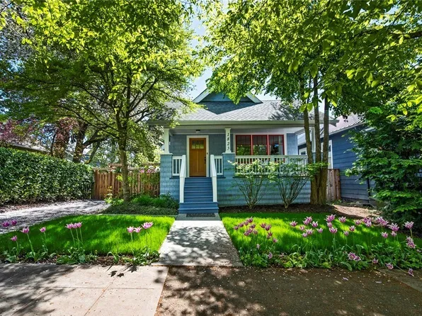 1823 N 55th St, Seattle, WA 98103