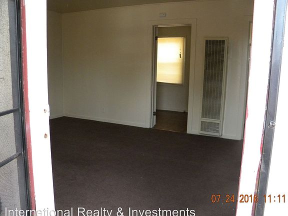 2nd image of 208 3/4 N Bonnie Brae St