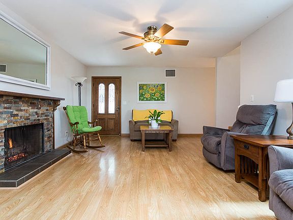 4th image of 743 Benson Way