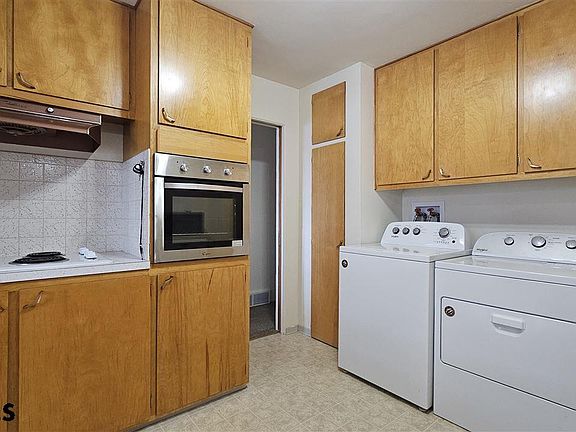 5th image of 2809 Dineen Ave