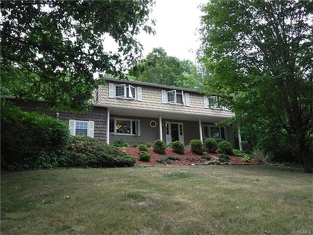 1st image of 20 Arlington Dr
