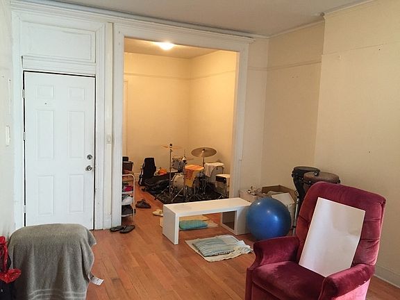 3rd image of 550 Bainbridge St #1LF