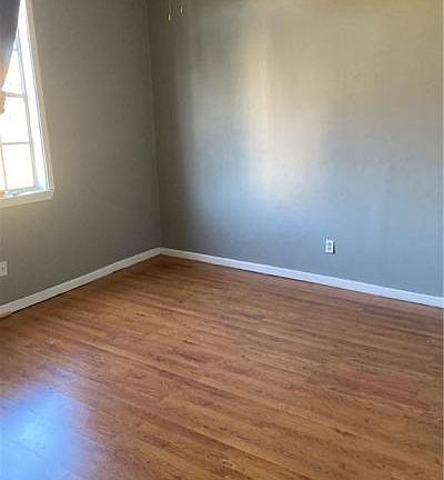 3rd image of 2915 Philip St