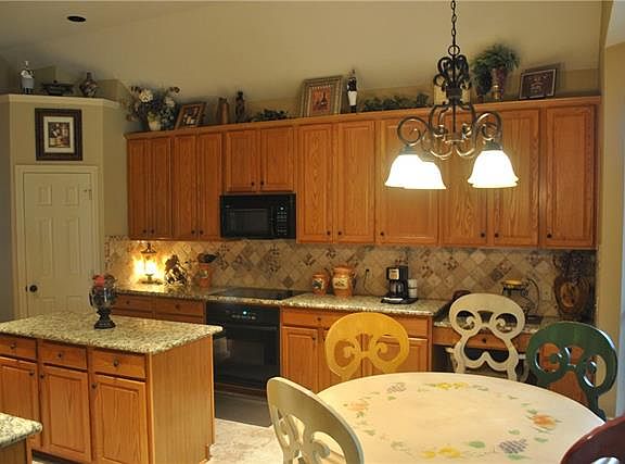 2nd image of 6104 Cottage Ln