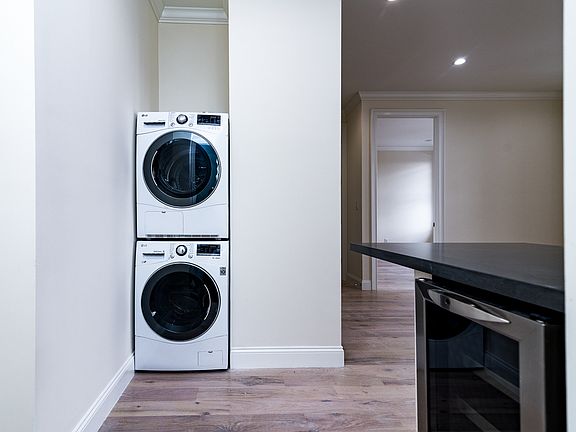 5th image of 946 Bushwick Ave #210
