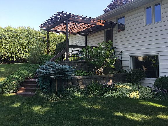 4th image of 4531 Bremer St SW