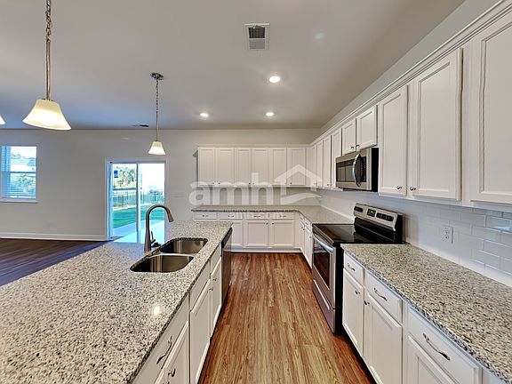 3rd image of 4403 Erabele Dr