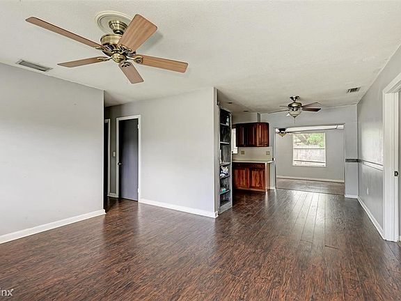 5th image of 707R 67th Avenue Dr W