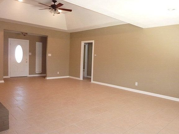 3rd image of 4613 Brookdale Dr