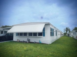 4 Nuestra Calle Ln, Pt Saint Lucie, FL 34952