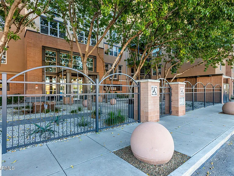 1326 N Central Ave #307 — Photo 32