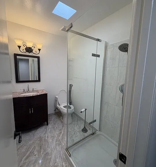 14315 Riverside Dr #210 — Photo 8