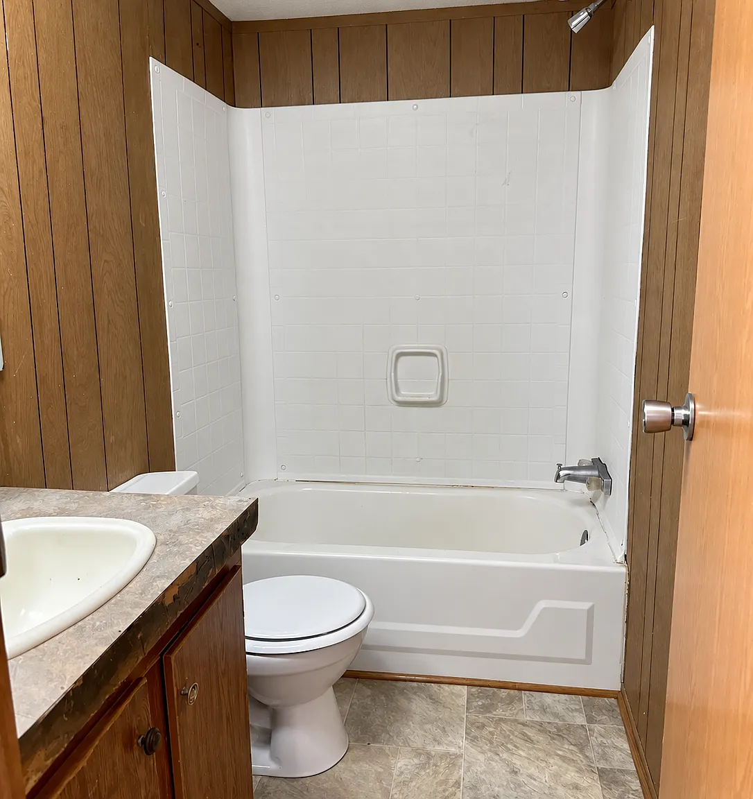 210 Lewis Street — Photo 2