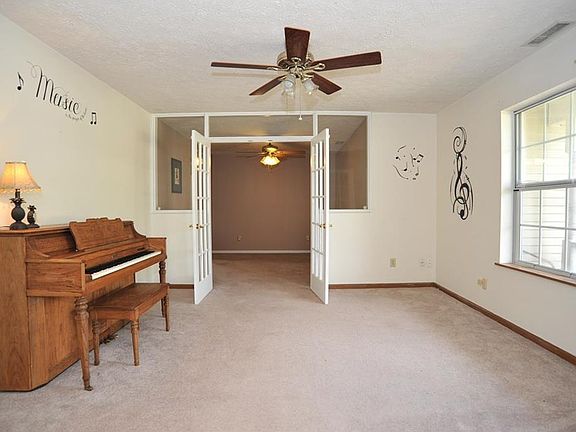 4th image of 8835 Haddington Dr N