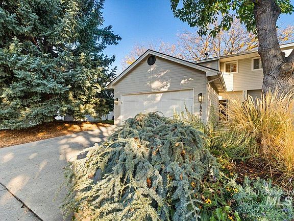 2nd image of 7864 W Holt Ct