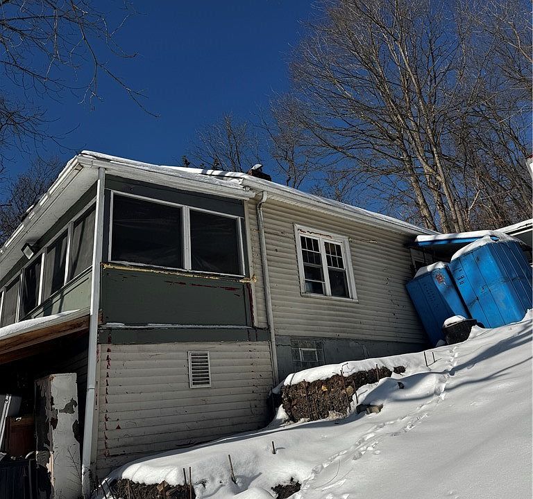 1st image of 55935 Main St