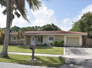 24 Forest Hills Ln, Boca Raton, FL 33431