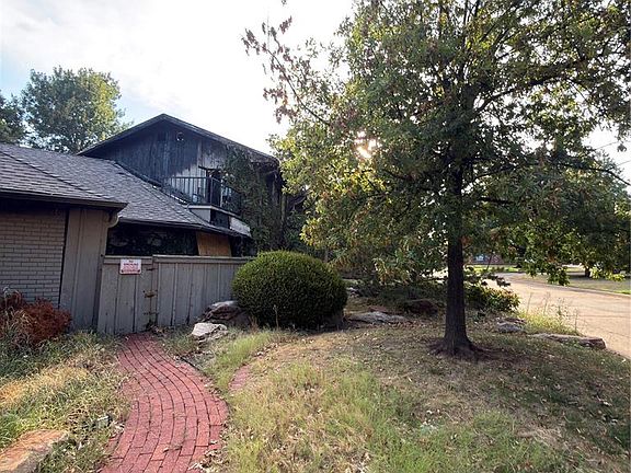 5th image of 6219 Riviera Dr