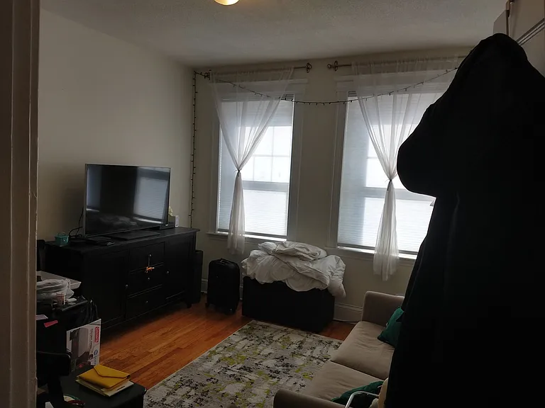78 Glenville Ave #10 — Photo 4