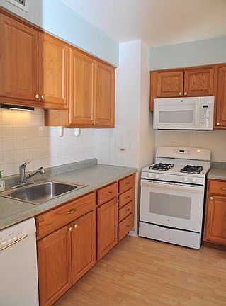 5th image of 1541 Norfolk Ave
