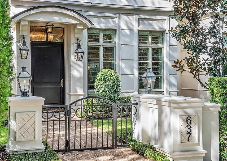 1st image of 637 N PARK AVENUE