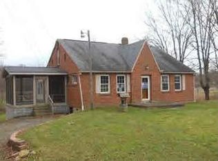 332 Maple Ln, Pulaski, PA 16143