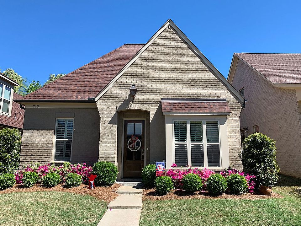 1st image of 213 Siena Ln