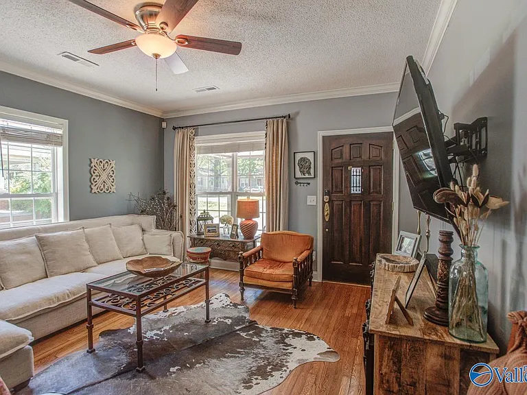 1605 McCullough Ave NE — Photo 5