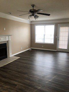 3rd image of 1586 Darlington Ct