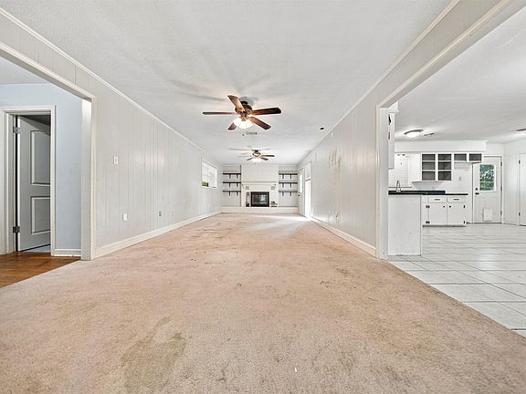 5th image of 2159 Hickory St