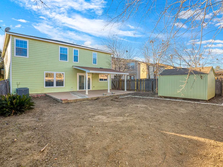 414 Spruce Breeze — Photo 24