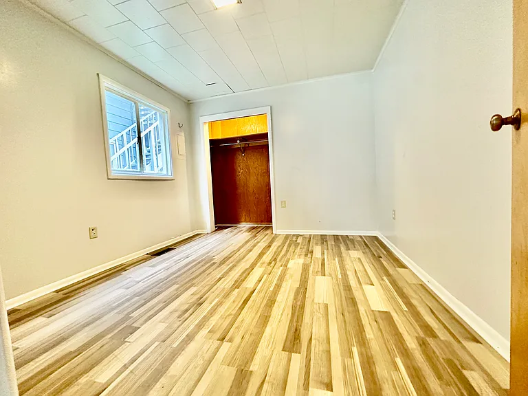 204 S Mill St — Photo 5