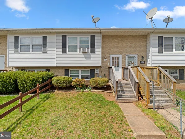 102 Carnival Dr, Taneytown, MD 21787