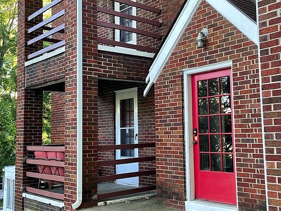 2nd image of 3641 NE Monterey Ave #2S