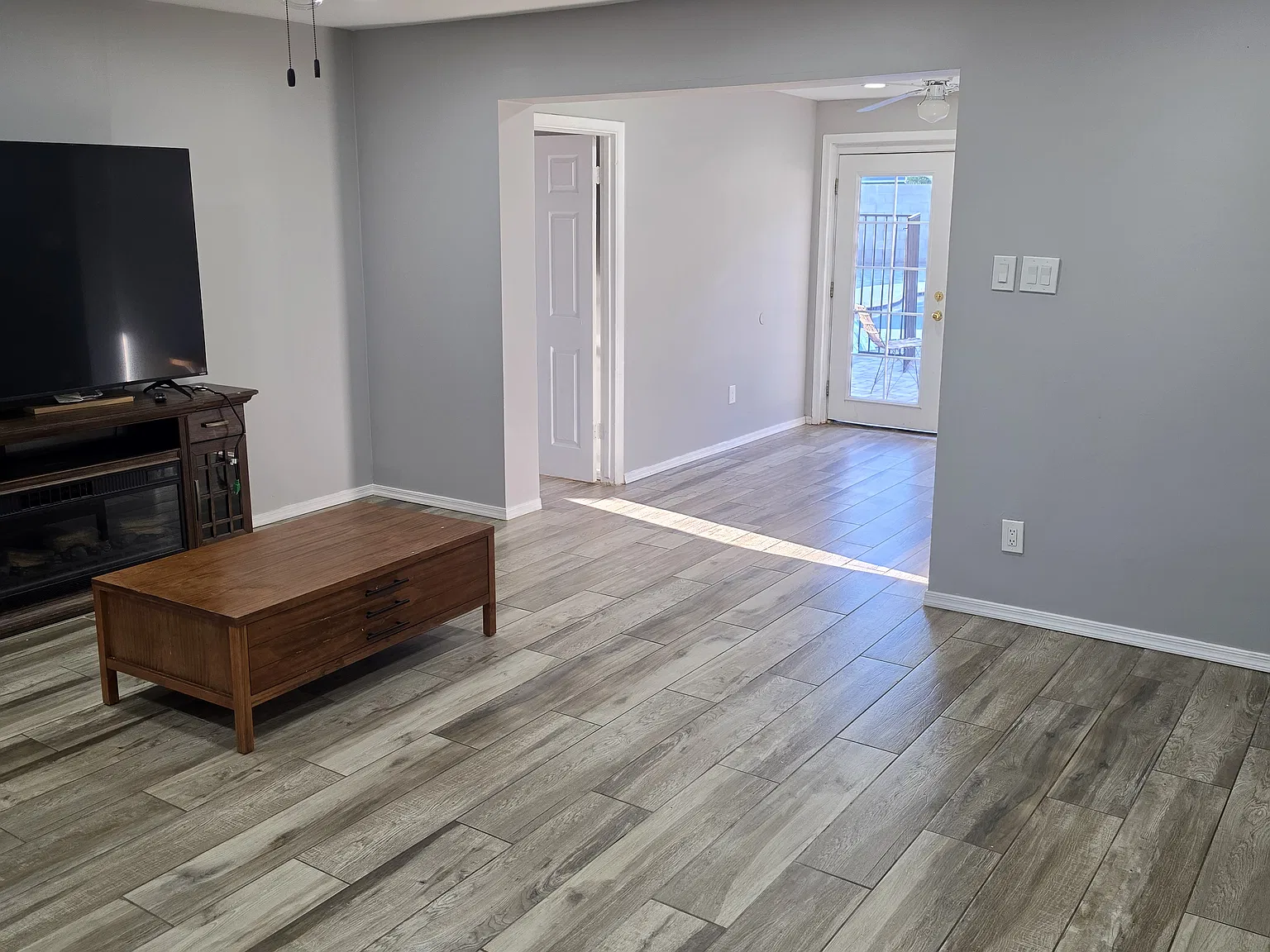5 bed, 1601 sqft, $3,000 — Photo 3