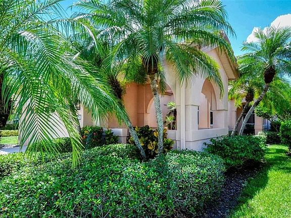 2nd image of 7172 Del Lago Dr