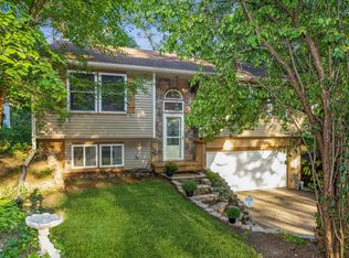 8406 Wium St, Cary, IL 60013
