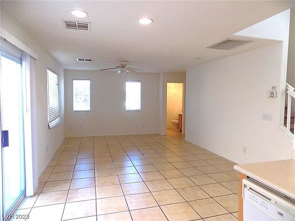 5th image of 6009 Ambleshire Ave