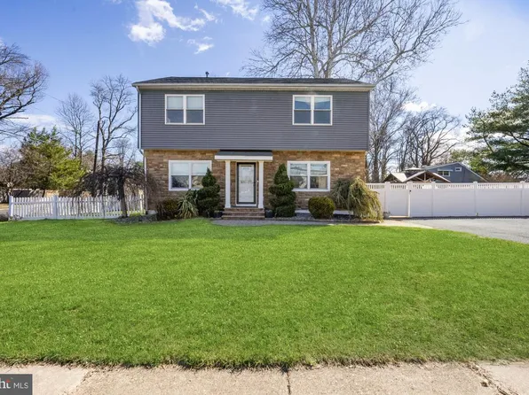 244 Manor Blvd, Hamilton, NJ 08620