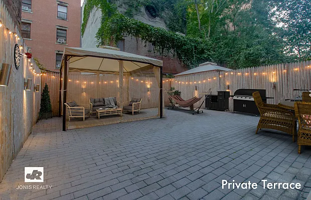 Rented by Jonis Realty | media 8