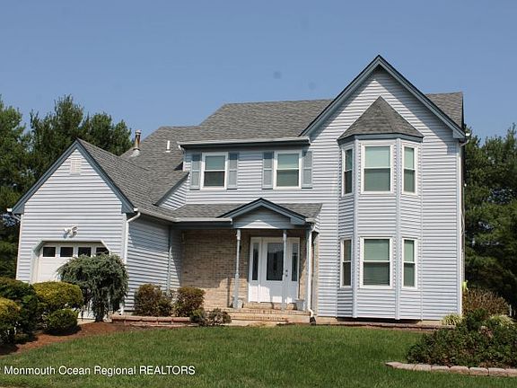 2nd image of 4 Vincent Dr