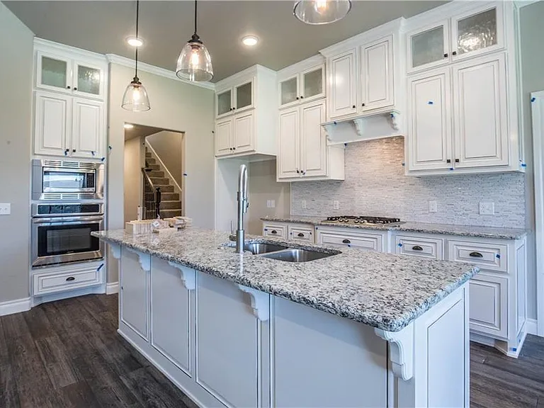 2609 Foxglove Ln — Photo 12