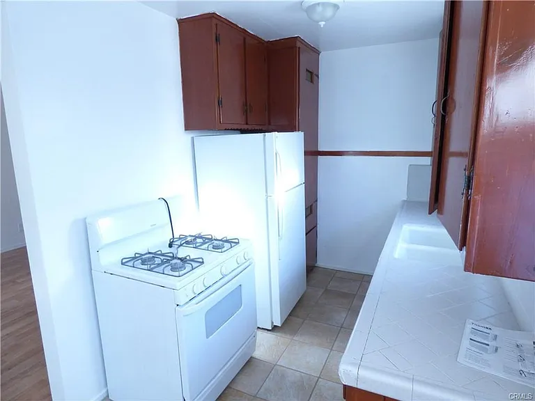 5832 Camerford Ave — Photo 6