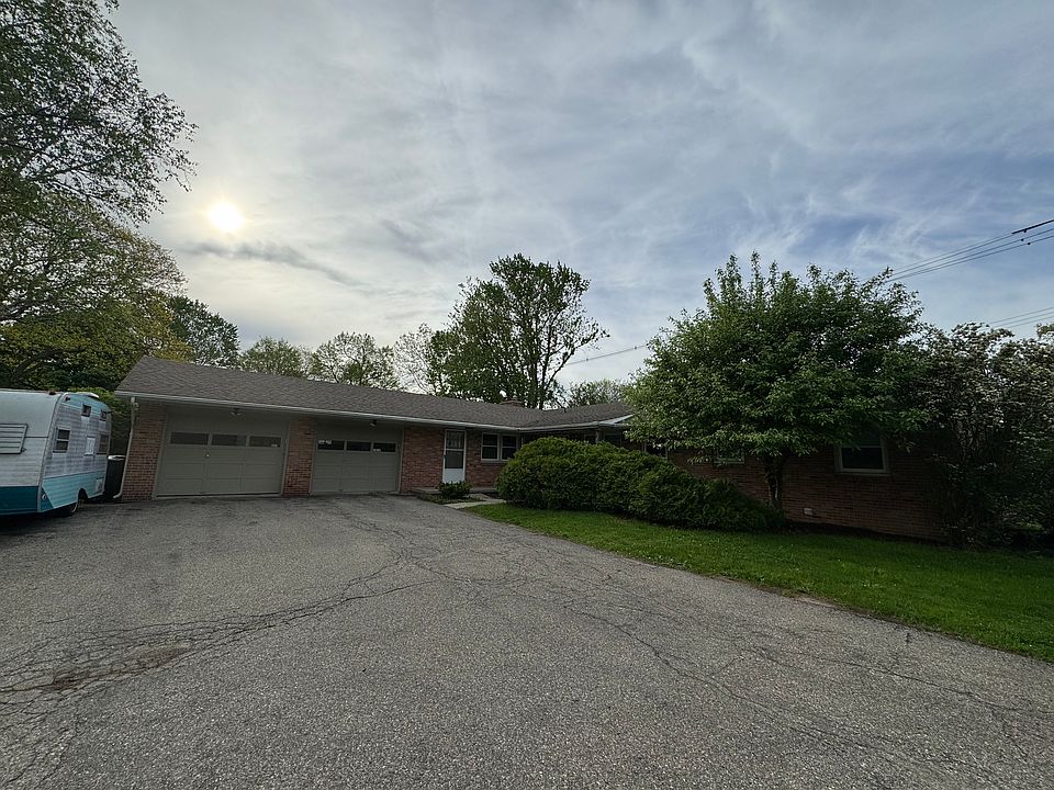 1st image of 1500 Woodside Dr