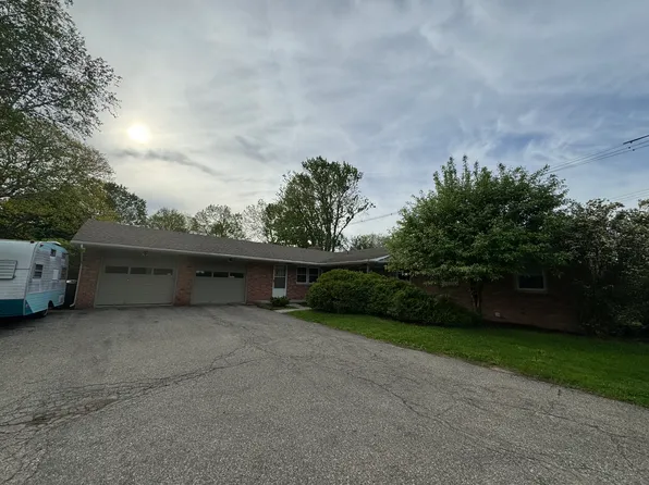 1500 Woodside Dr, East Lansing, MI 48823