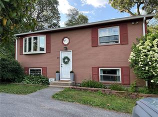 32 Beech Rd, Narragansett, RI 02882