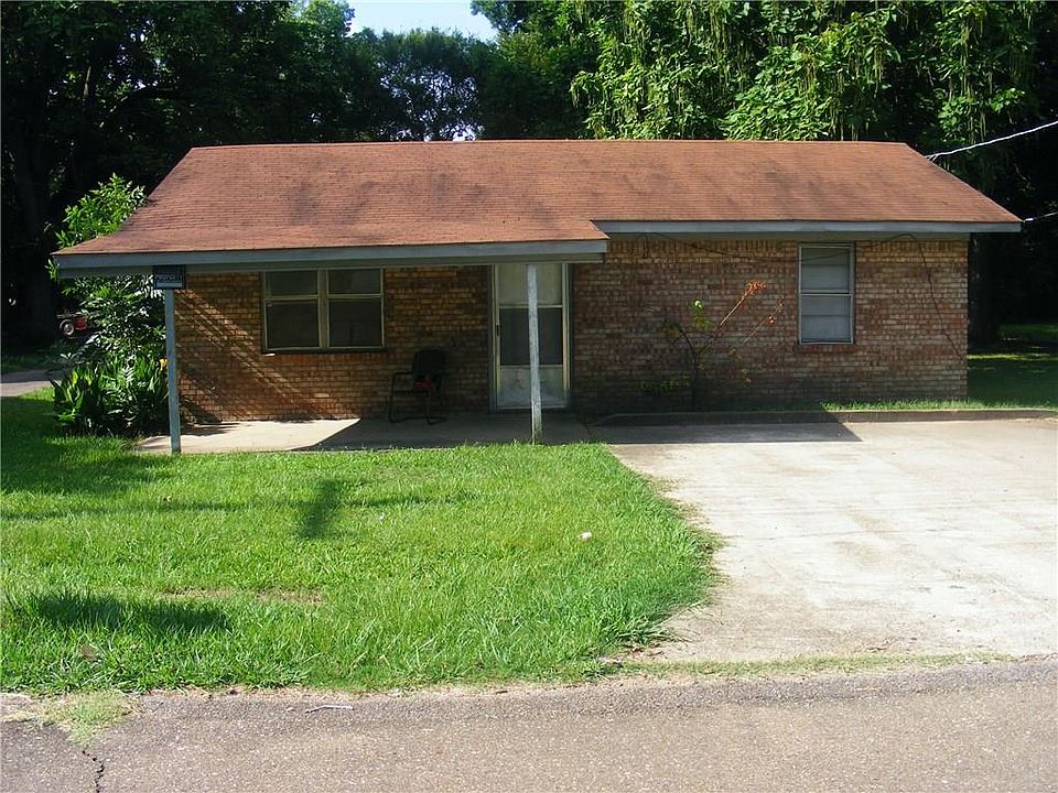 1st image of 200 E 1st St