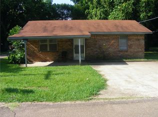 200 E 1st St, Broken Bow, OK 74728
